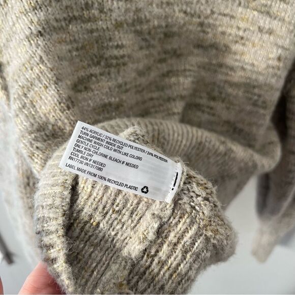 Universal Thread Green Marled Crop Sweater - Picture 6 of 6